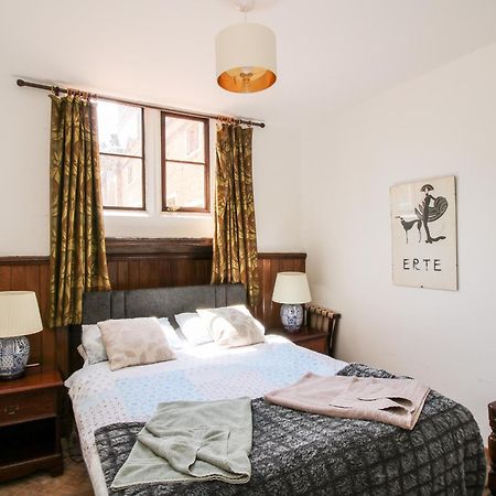 Chetwynd Lodge Stafford Buitenkant foto
