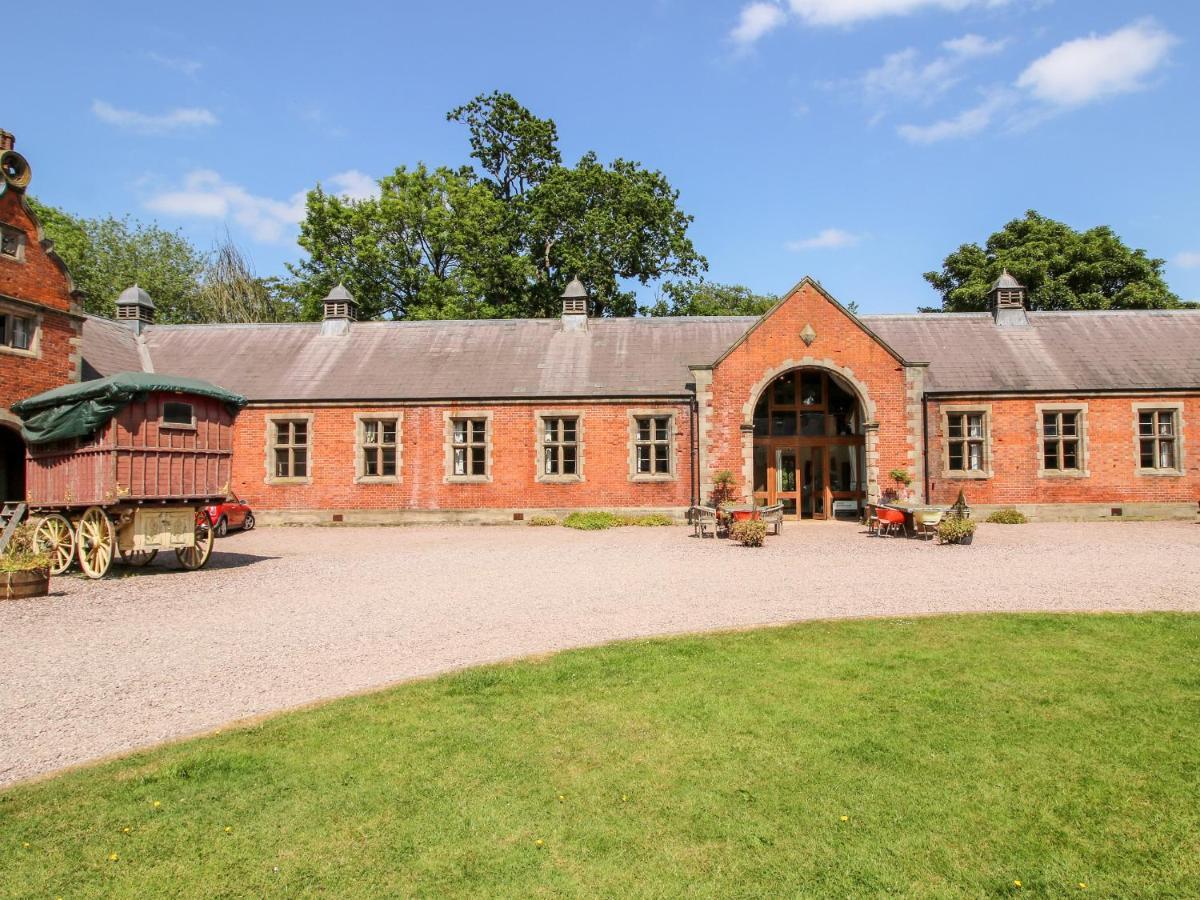 Chetwynd Lodge Stafford Buitenkant foto