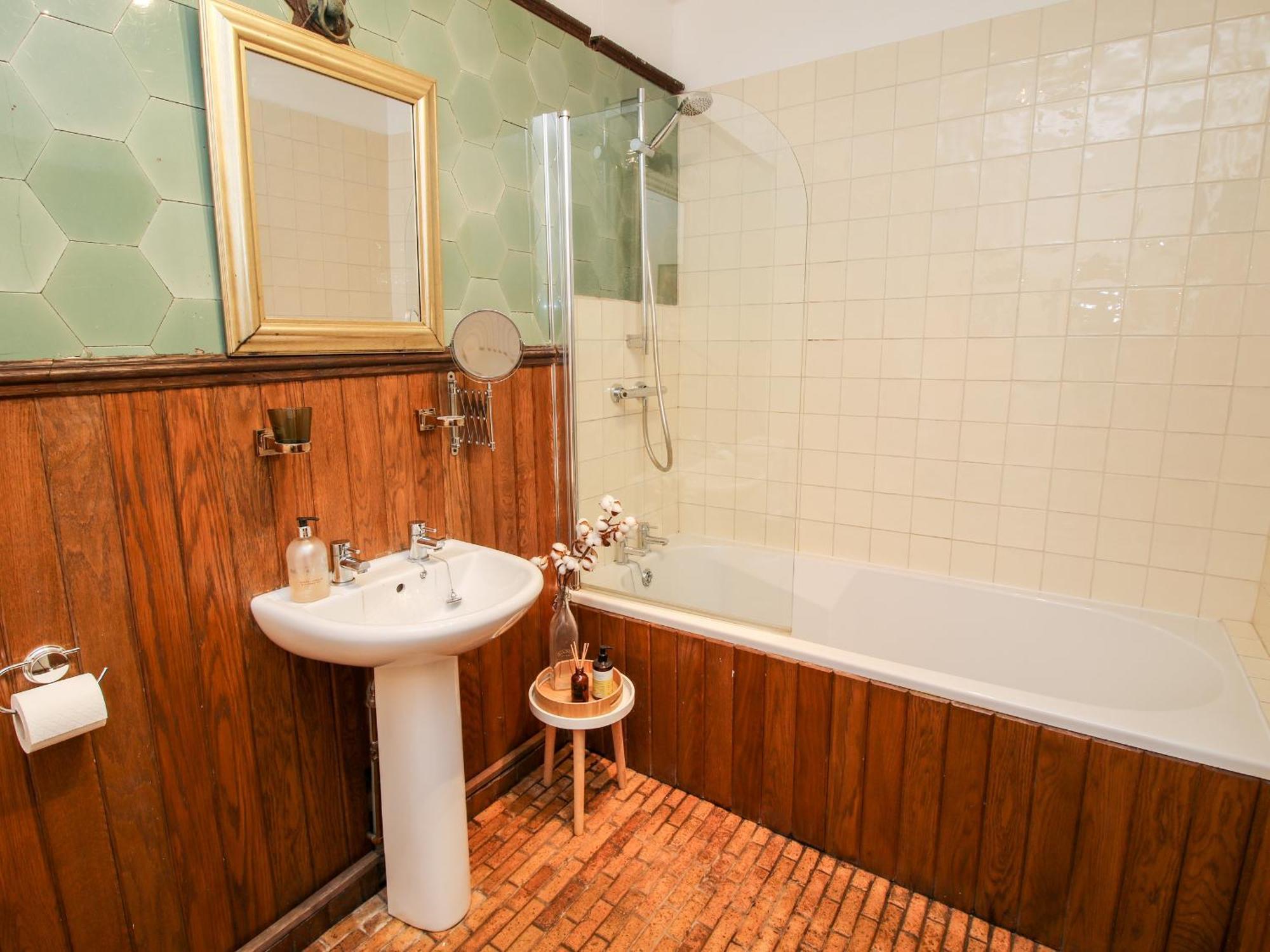 Chetwynd Lodge Stafford Buitenkant foto
